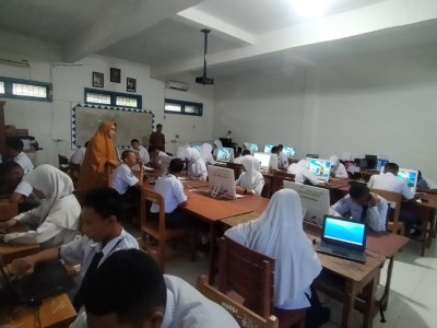 Kegiatan Penilaian Sumatif Akhir secara Blanded Online dan Offline 