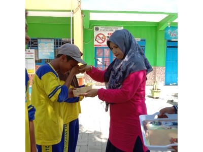 PENYERAHAN HADIAH PORSENI