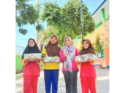 PENYERAHAN HADIAH PORSENI