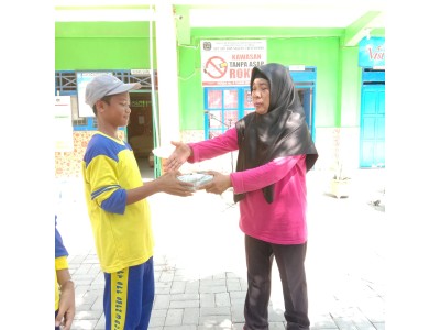 PENYERAHAN HADIAH PORSENI