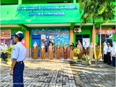 UPACARA BENDERA (22-4-2024)