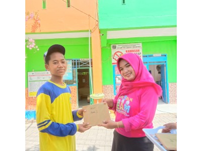 PENYERAHAN HADIAH PORSENI