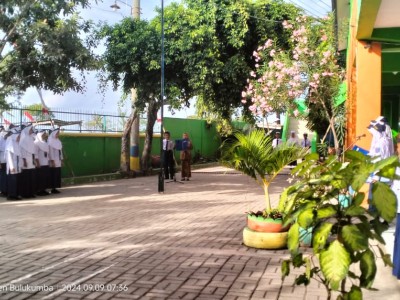 Upacara penaikan bendera, senin, 9 September 2024