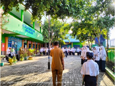 UPACARA BENDERA (22-4-2024)